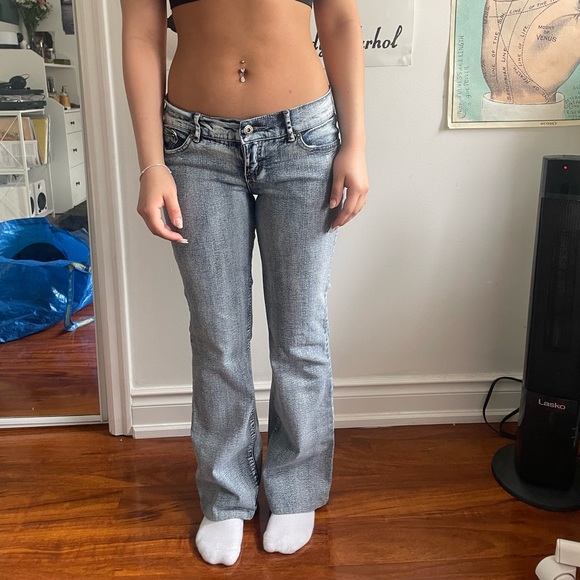 Low rise flared jeans - Picture 1 of 2